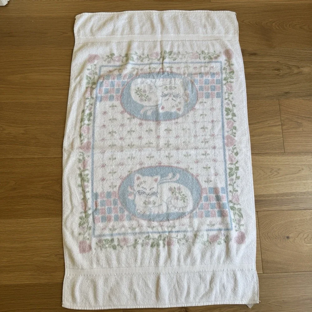 Vintage Bath Towel White Cat Blue Pink Floral Granny Cottage Core 80s